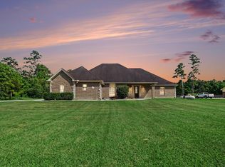 7211 Bayou Timbers Dr, Alvin, TX 77511