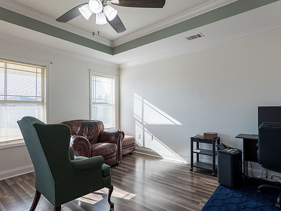 5th image of 5640 Encino Ln