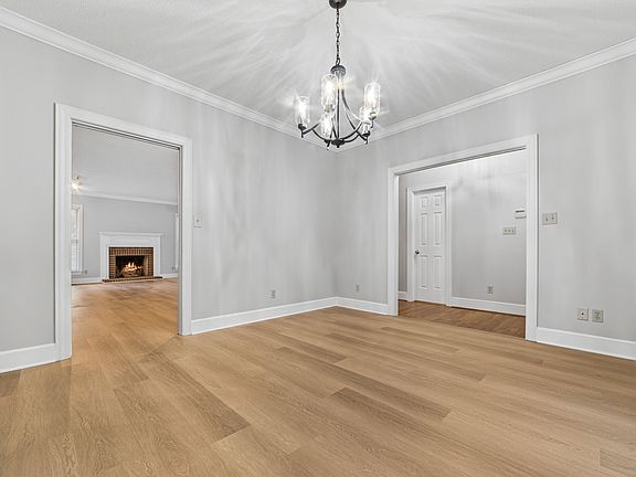 5th image of 110 Aster Ct