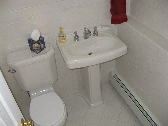 4th image of 708 Jeffrey Dr