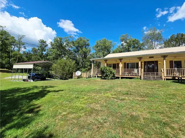 482 Tyler Mountain Dr, Gassaway, WV 26624