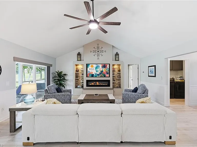 9962 Ortega Ln — Photo 10