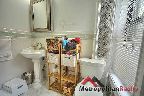 Rented by Metropolitan Realty | media 13