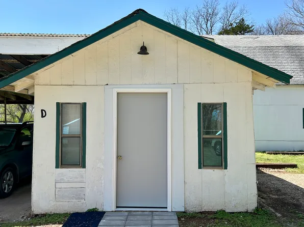 1724 S Husband St #D, Stillwater, OK 74074