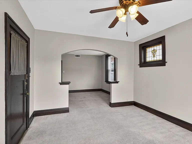 3637 Bowen — Photo 3