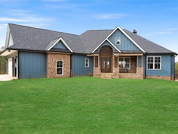 3rd image of 610 Cedar Creek Rd