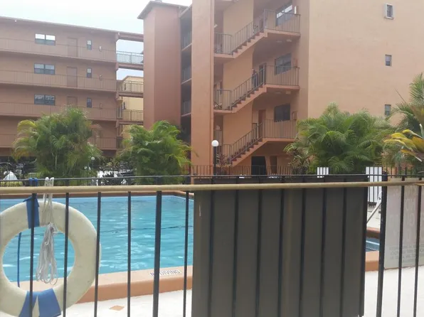 1800 W 54th St APT 314, Hialeah, FL 33012
