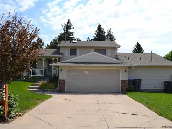 4429 El Camino Dr, Cheyenne, WY 82001