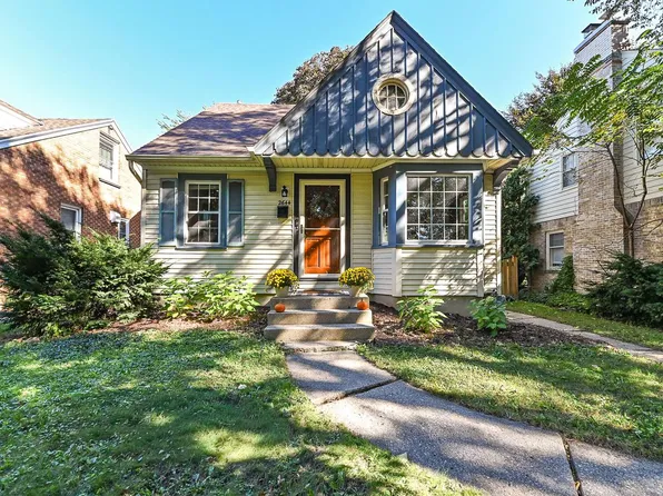 2644 North 67th STREET, Wauwatosa, WI 53213