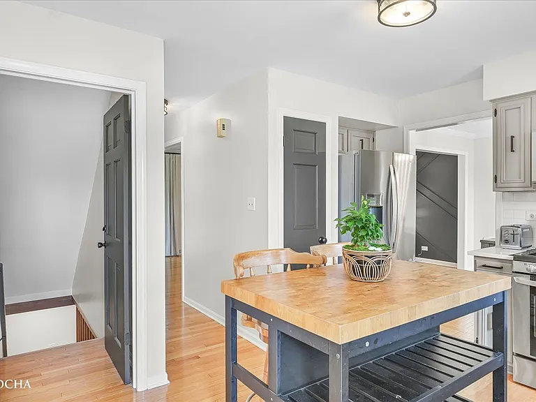 1012 Bainbridge Dr — Photo 12
