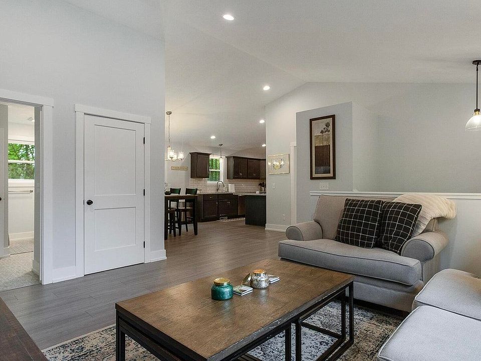 588 142nd Ave, Holland, MI 49424 Zillow