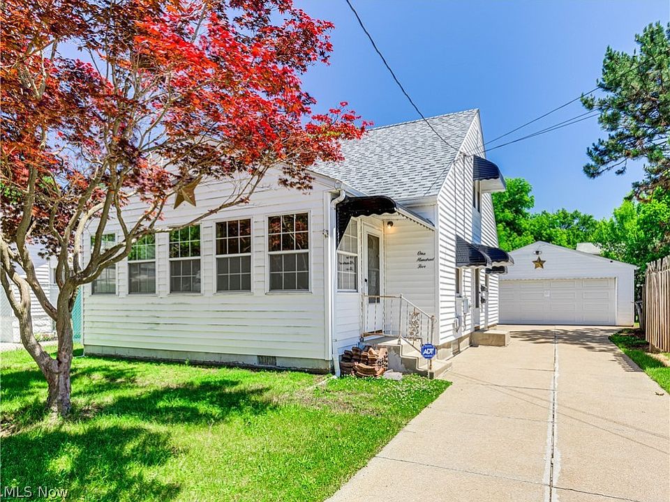 1st image of 105 Carlton Dr