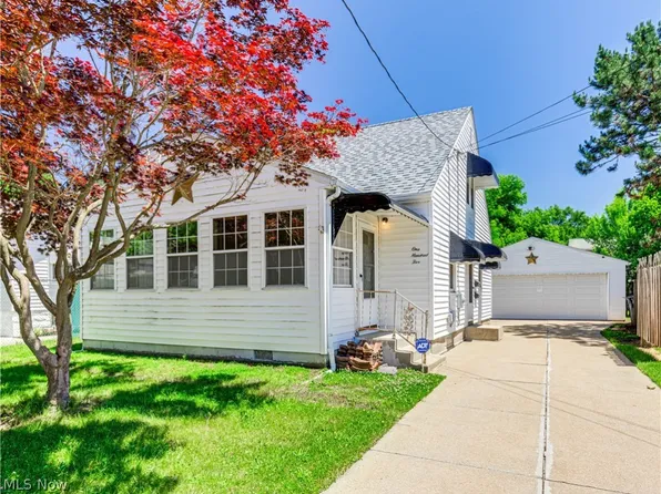 105 Carlton Dr, Akron, OH 44312