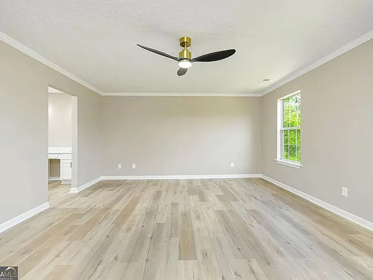 3840 Brown Dr — Photo 4