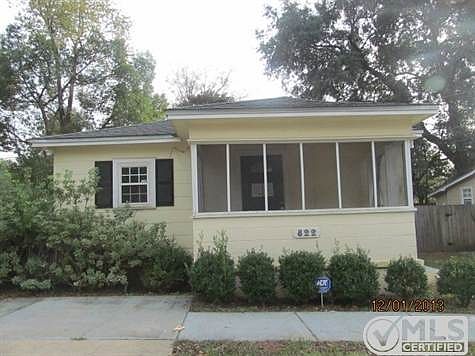 1st image of 821 Tucker St