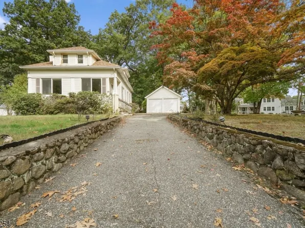 180 Hillcrest Ave, Wyckoff Twp., NJ 07481