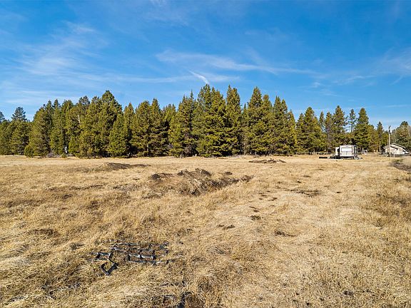 2nd image of 16962 Elsinore Rd