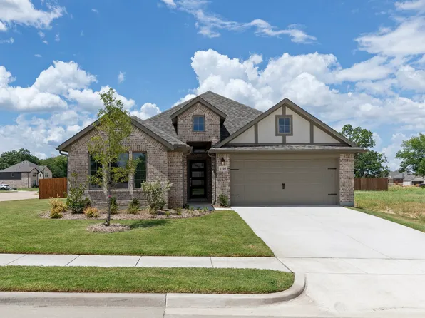 1100 Rushing Ct, Aubrey, TX 76227