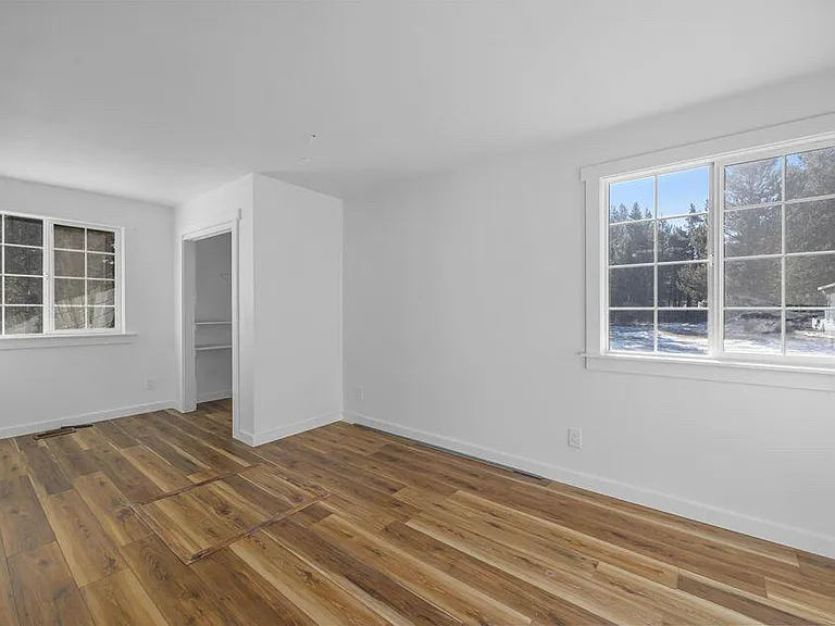 15969 Jacobsen Rd — Photo 10
