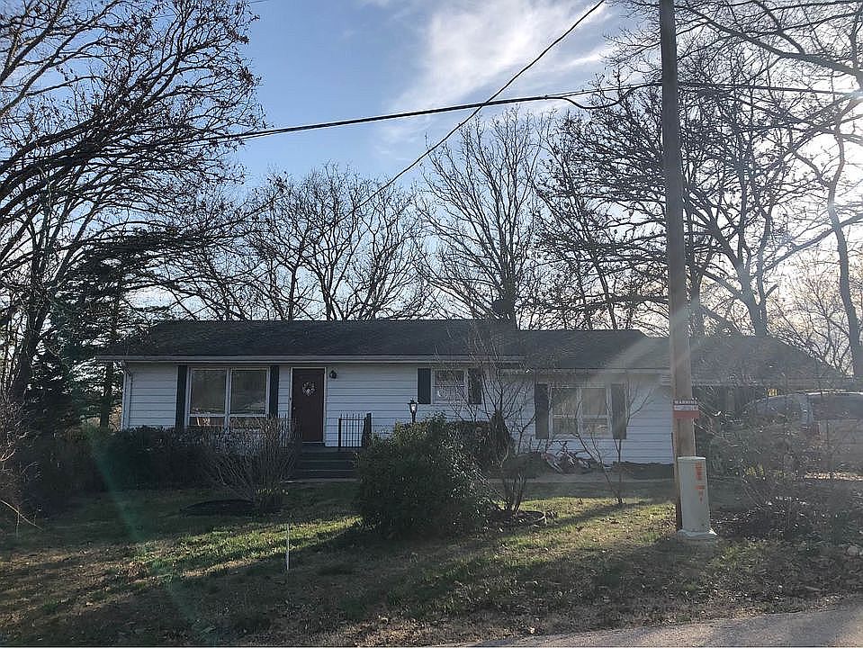 1st image of 112 Robin Hill Dr