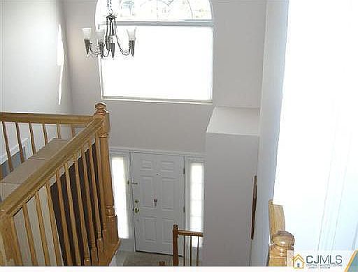 5th image of 6 Crestwood St