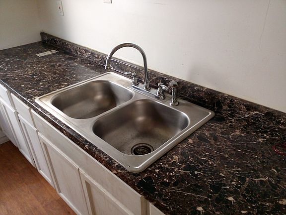 5th image of 5051 Evaline St
