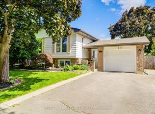 10 Crabapple Ct, Brantford, ON N3R 5X9