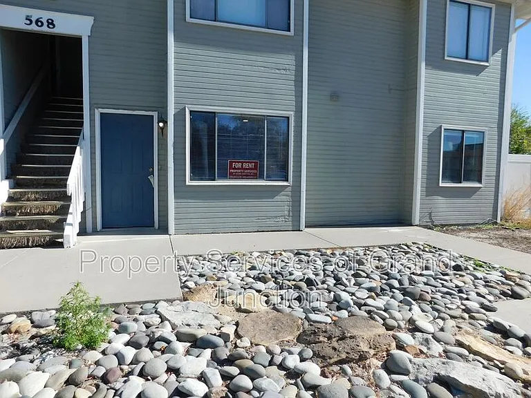568 Dawn Ct #1 — Photo 2