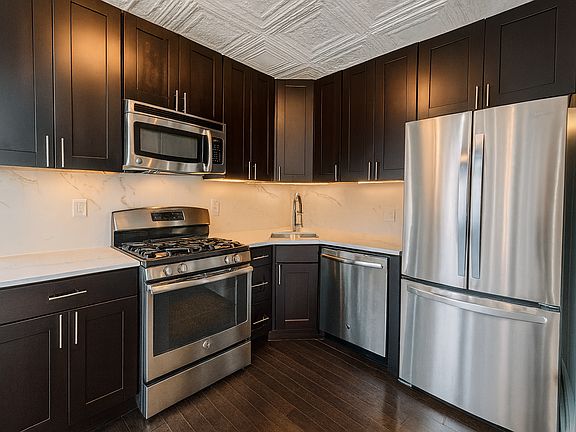 2nd image of 64 Delancey St APT 3