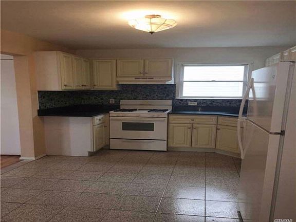 3rd image of 743 W Penn St APT 2