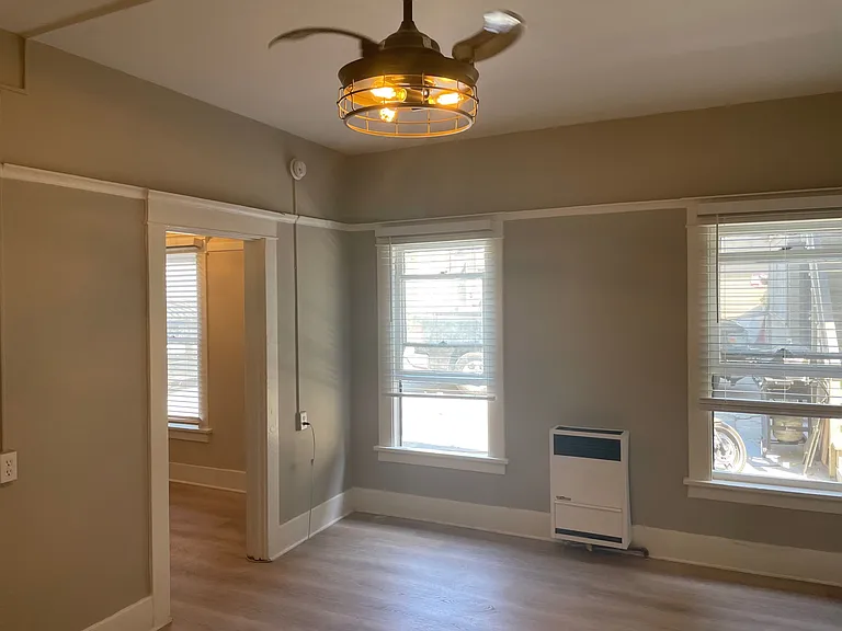 3401 N Mission Rd — Photo 8
