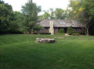 15192 W Rockland Rd, Libertyville, IL 60048