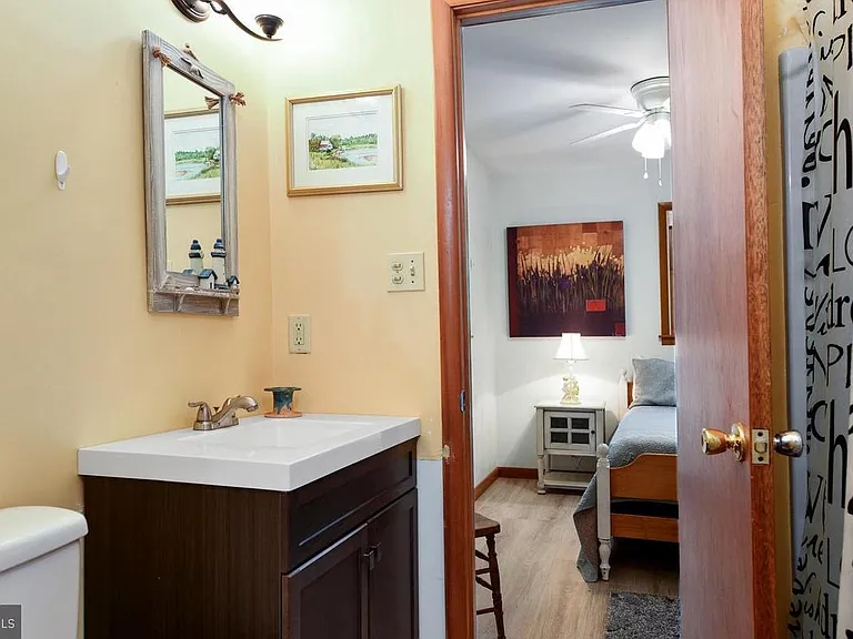33179 Woodland Ct S — Photo 17
