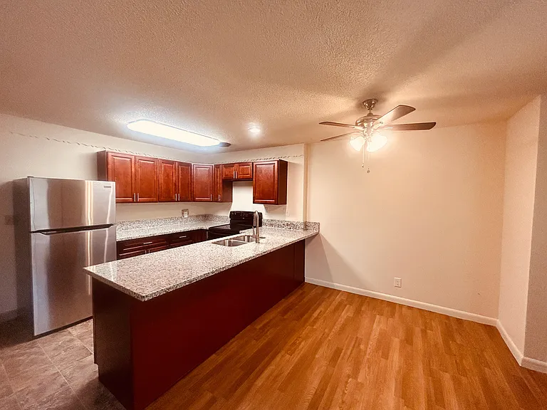 13121 SE Division St #1 — Photo 4