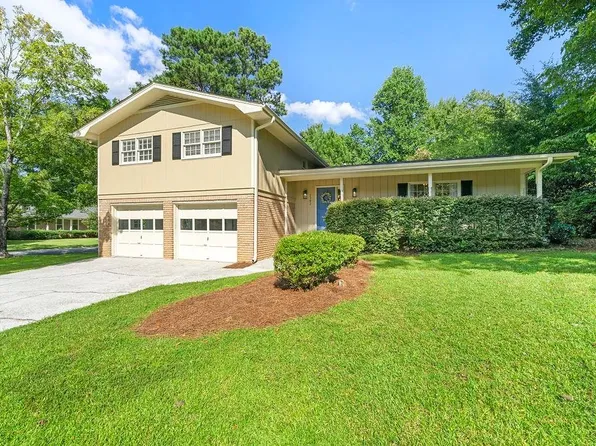 2382 Kingsland Dr, Dunwoody, GA 30360