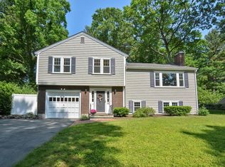32 Woodbury Rd, Southborough, MA 01772