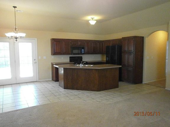 2nd image of 1106 S Spinnaker Dr