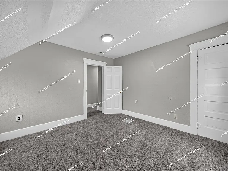 2322 Fordham St — Photo 18