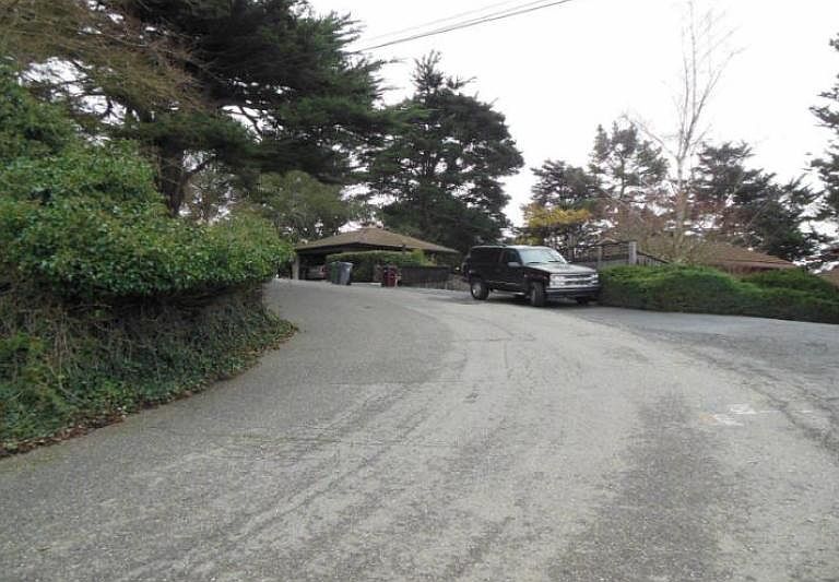 2nd image of 6309 Melville Dr