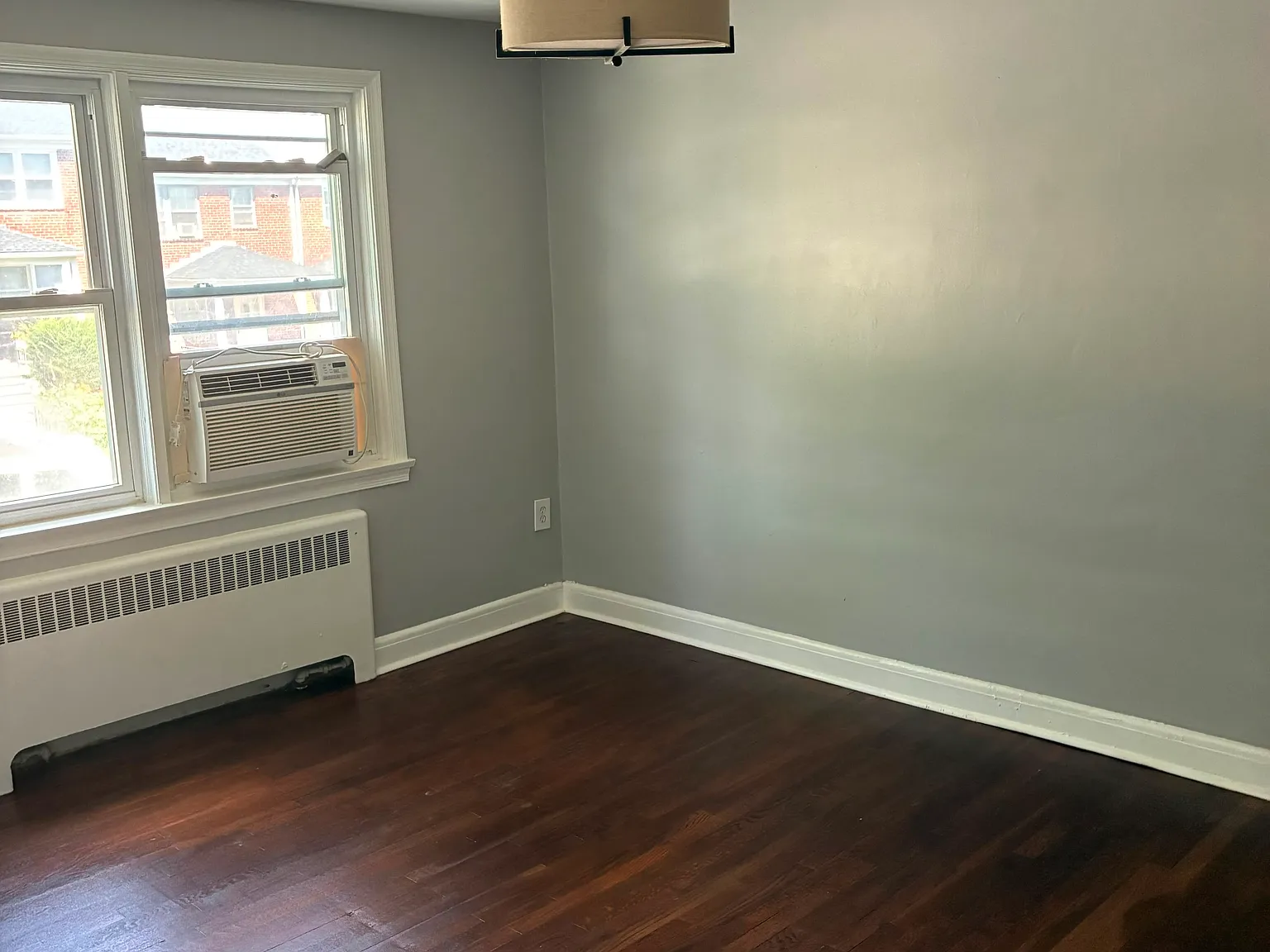 3 bed, 1140 sqft, $2,000 — Photo 3
