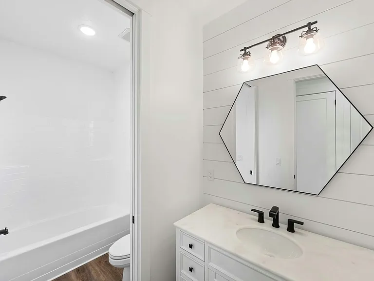 2628 S 3210 E — Photo 19