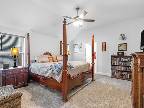 4th image of 300 Brinkley Dr