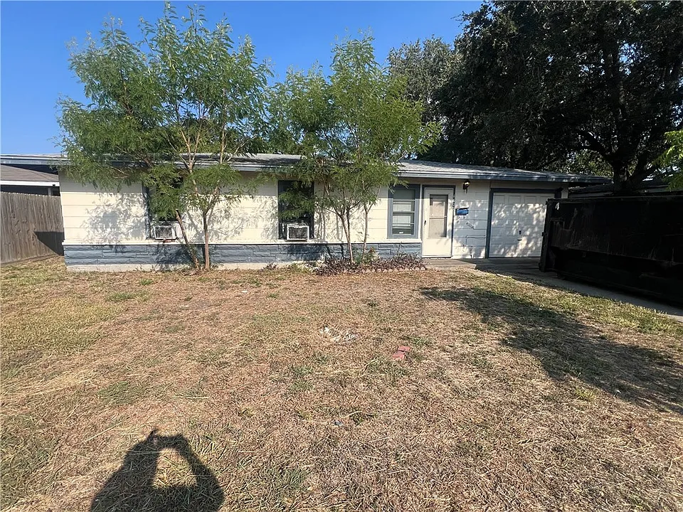 4609 Mokry Dr
