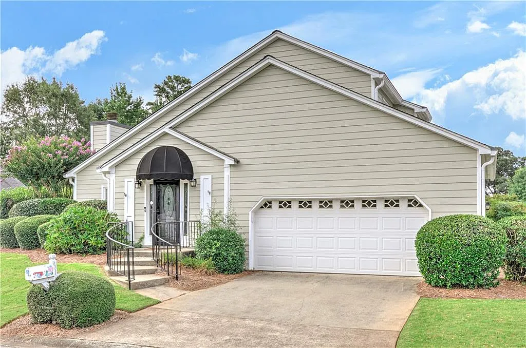 2 bed, 2.5 bath, 2090 sqft, $2,750 — Photo 2