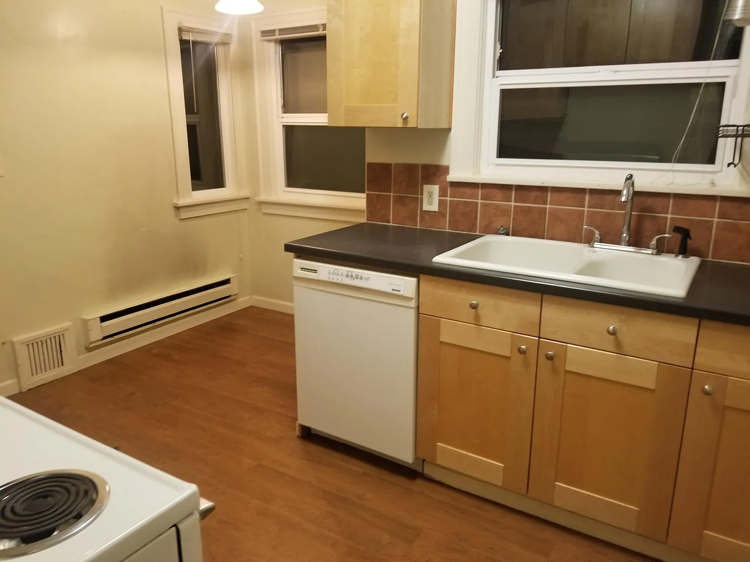 2 bed, 1100 sqft, $2,500 — Photo 3