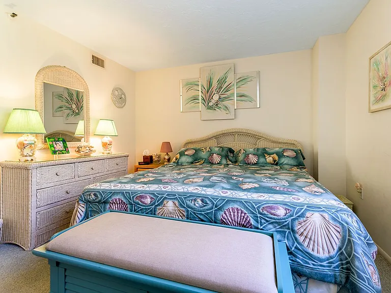 5135 Gulf Of Mexico Dr #103 — Photo 15