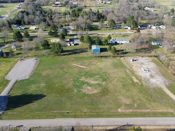 5105 Country Aire Loop, Hackett, AR 72937