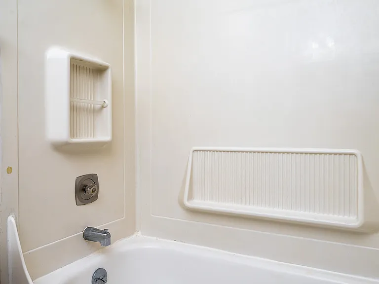 Rose Villa Apartments — Photo 24