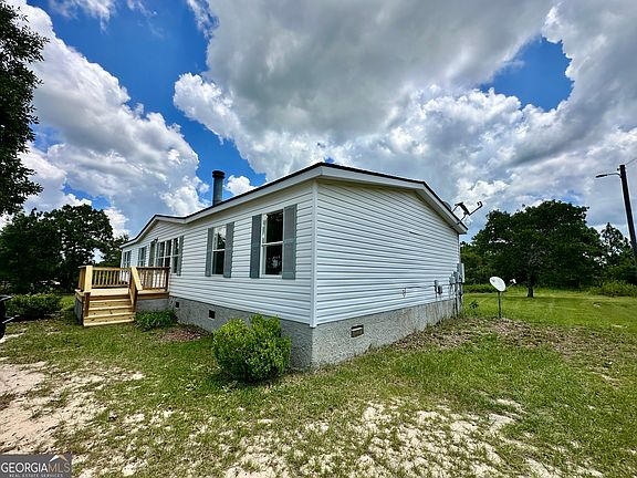 3rd image of 93 Tucker Rd