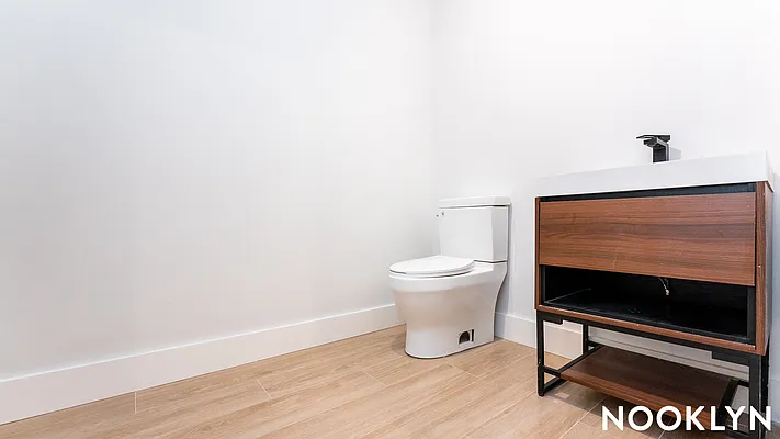 Rented by Nooklyn NYC LLC | media 4